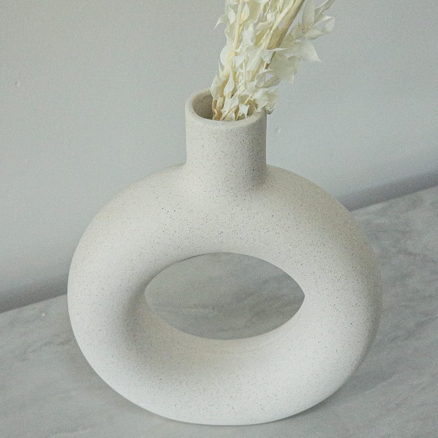 Ceramic Nordic Vase, White Modern Vase, Circular Donut Vase, Scandinavian (Donut Vase)