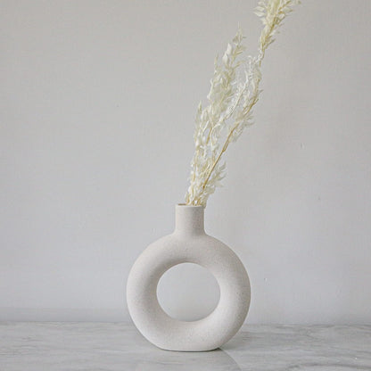 Ceramic Nordic Vase, White Modern Vase, Circular Donut Vase, Scandinavian (Donut Vase)
